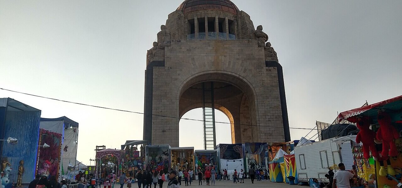 Monumento a la Revolución en la Ciudad de México, sede de la jornada de acopio en solidaridad con Cuba.