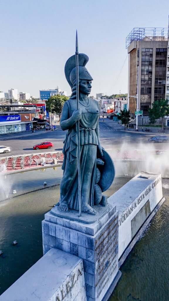 Vista aérea de la Glorieta La Minerva en Guadalajara, punto de partida de la megamarcha por el agua.
