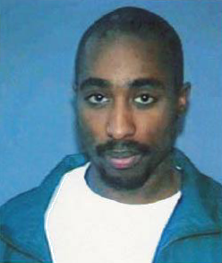 Fotografía de Tupac Shakur en su licencia de conducir de California, circa 1996.