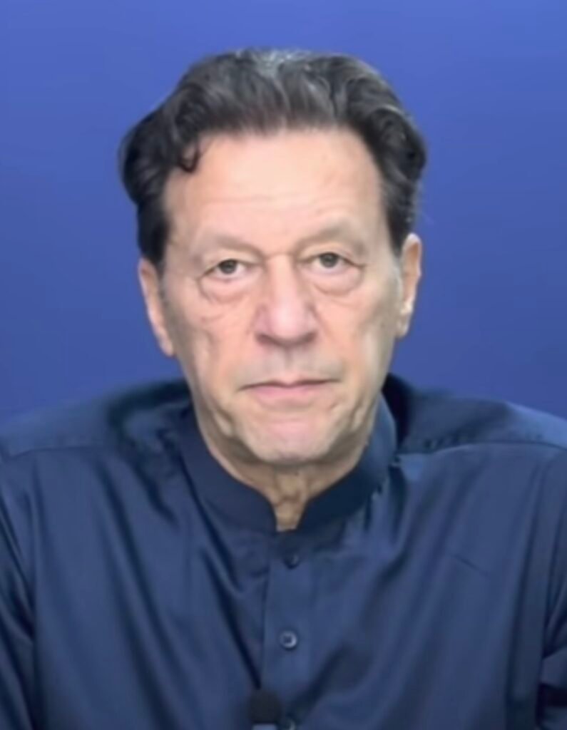 Imran Khan, ex primer ministro de Pakistán, cuya liberación exigen las marchas del PTI.