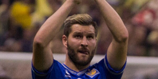 André-Pierre Gignac con la playera de Tigres