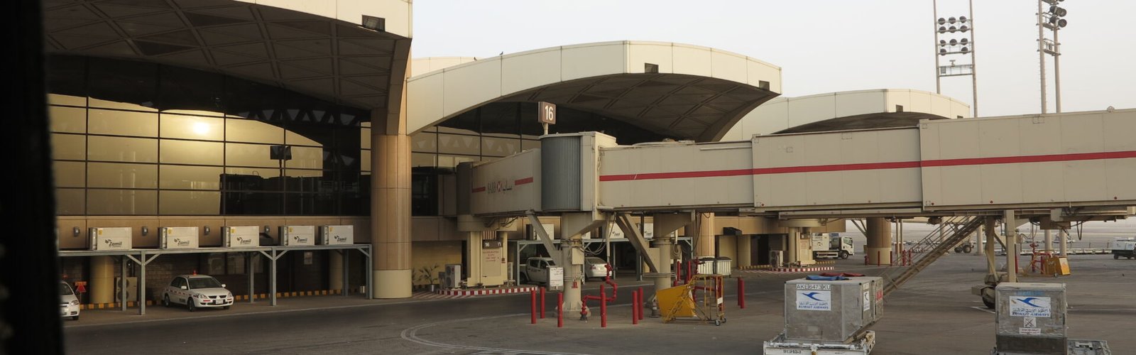 Terminal del Aeropuerto Internacional Rey Jalid en Riad, Arabia Saudita